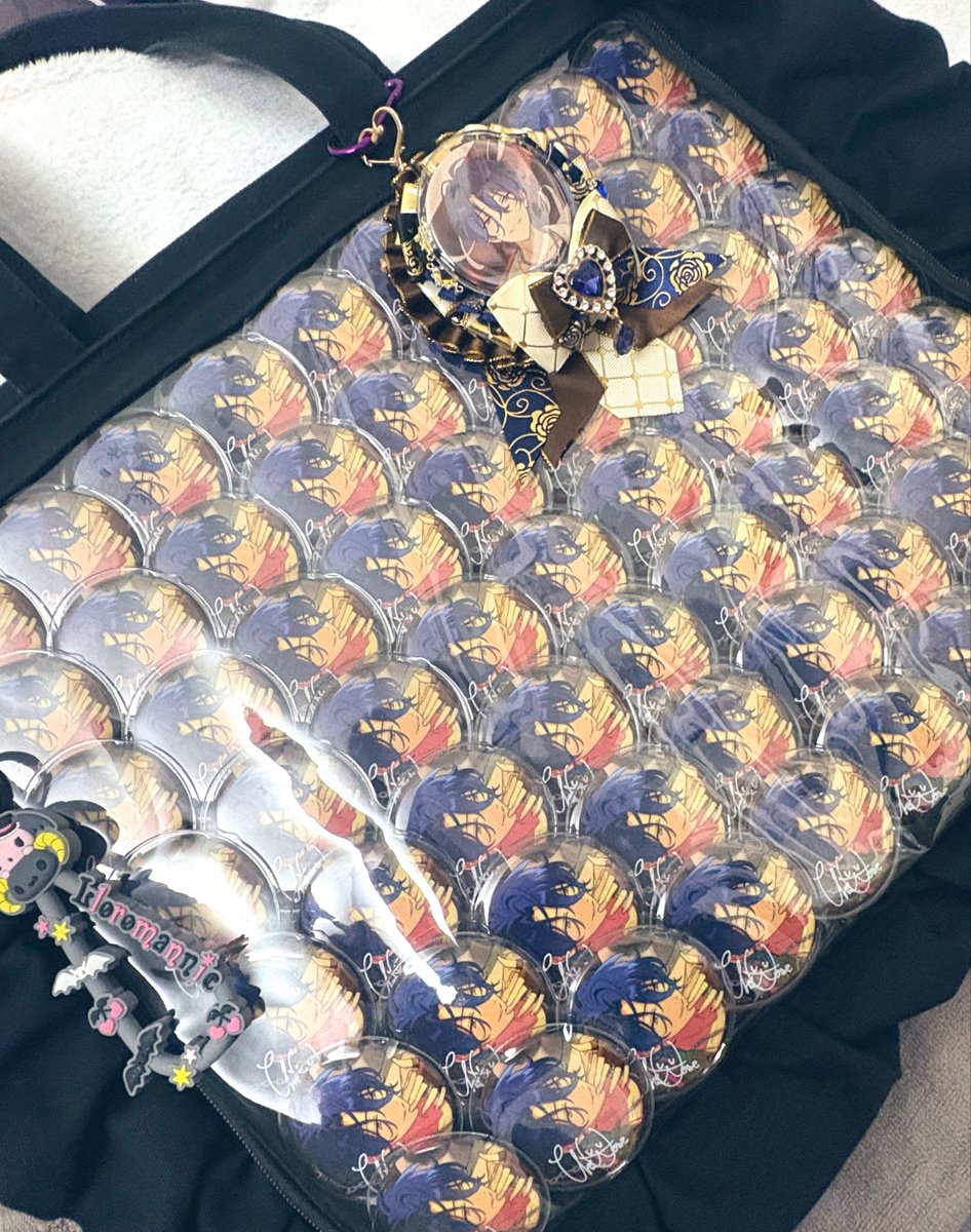 yoru180_vamp's tweet photo. メロアスナイチュー お取引並びに協力してくださった皆様へ🍫

無事に痛バを完成させることが出来ました✨️
改めてご協力頂きありがとうございました！ https://t.co/a4XjxyHJYx