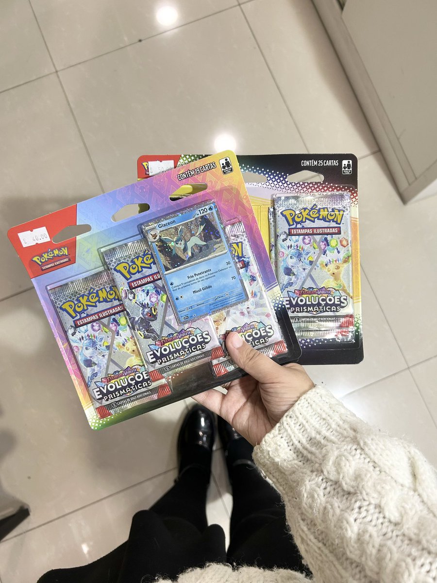 bambimel_'s tweet photo. agora as verdadeiras cartas pokémon das garotas: https://t.co/NhU0KvI3Aw