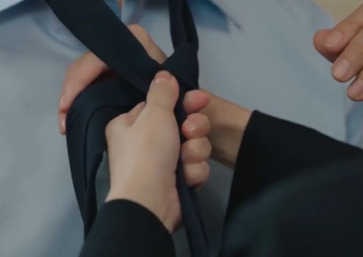 IMYOURRBEE's tweet photo. What if DewTee au. Si bos dan sekertarisnya yg dulu prnah pacaran pas SMA. Putus karena miskomunikasi plus si D buaya dulu. Tiap hari di ruangan isinya kalau bukan kerja ya yg satu merengut karena diliatin terus. Sialnya lagi malah kegep sama keluarga yg ngira mrk masih pacaran. https://t.co/kjWLCVEjUK
