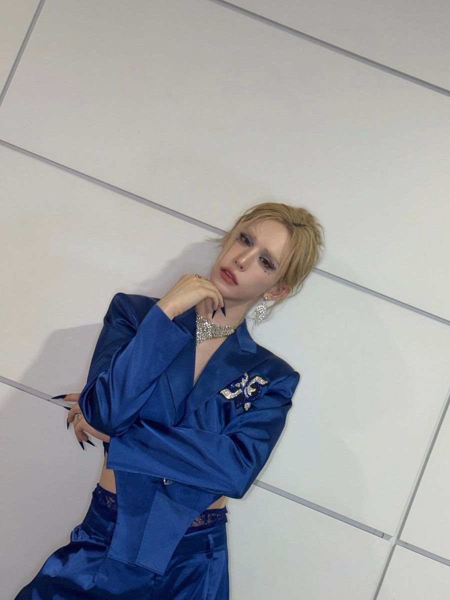 100tonne's tweet photo. 우리나라대통령도 이제애매따리신데뭐가그렇게 https://t.co/xc5JKTDgXz