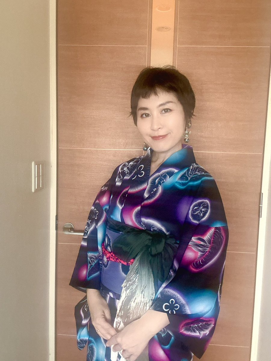 iroca 浴衣 peacock eye black ピーコックアイ セオα jellyfish neonの光のことを書いてくれたので少し補足 この浴衣は