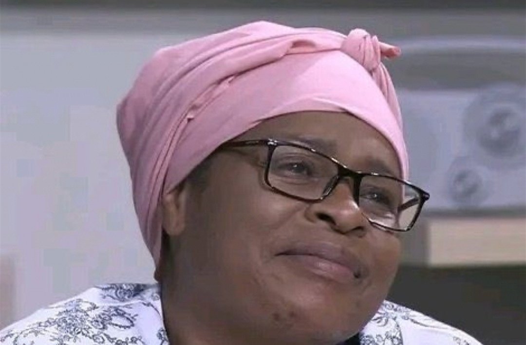 Motor_RZA's tweet photo. @MbalulaFikile Usufuna ukudla imali yeAfcon https://t.co/37ivwmLYst