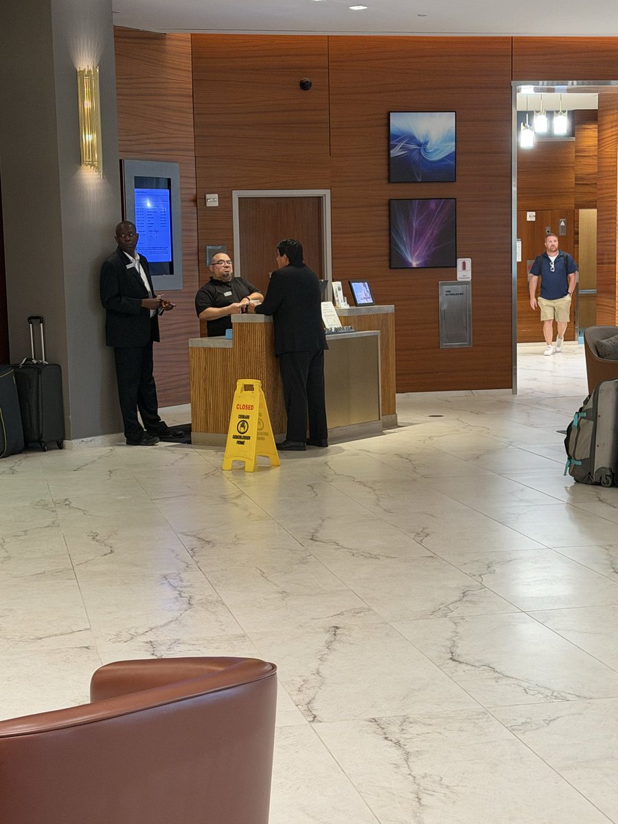 realrodneybrown's tweet photo. @Marriott your team at Westin Dulles airport is pathetic. I missed my international flight because of your incompetent staff can’t get my keys from the valet closet. So now we have to book another hotel and hope to travel tomorrow. You can see the urgency to resolve the situation https://t.co/h1EBbjda21