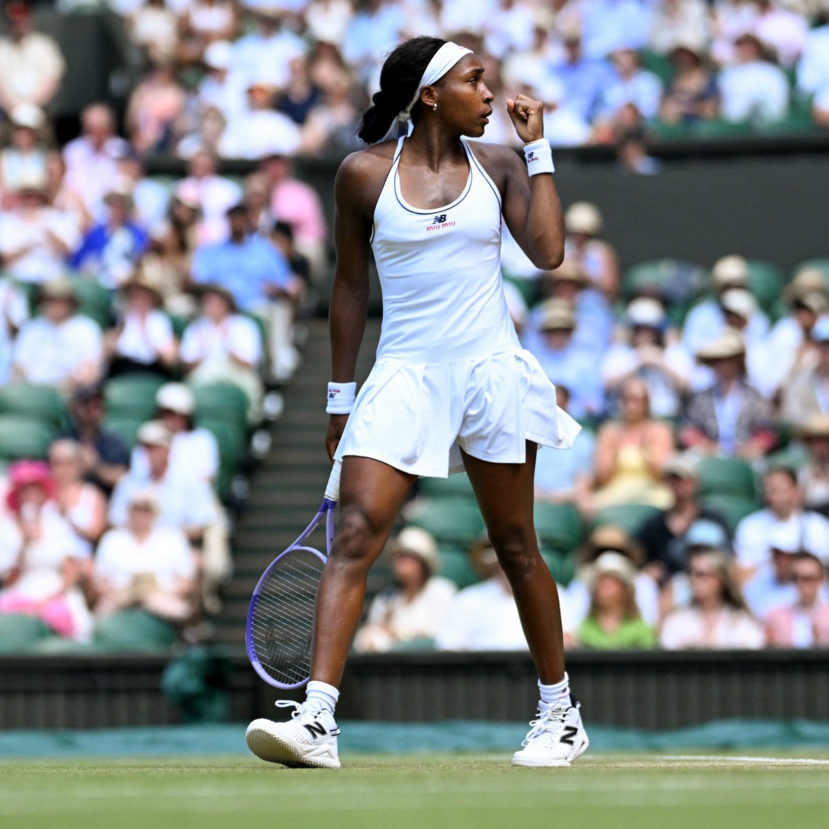 WTA's tweet photo. THIRD SET ALERT 🚨‼️

@CocoGauff takes the second set 6-1 over Muchova, a deciding set will determine who makes the @Wimbledon final. 

#Wimbledon https://t.co/ML7aum1yFC