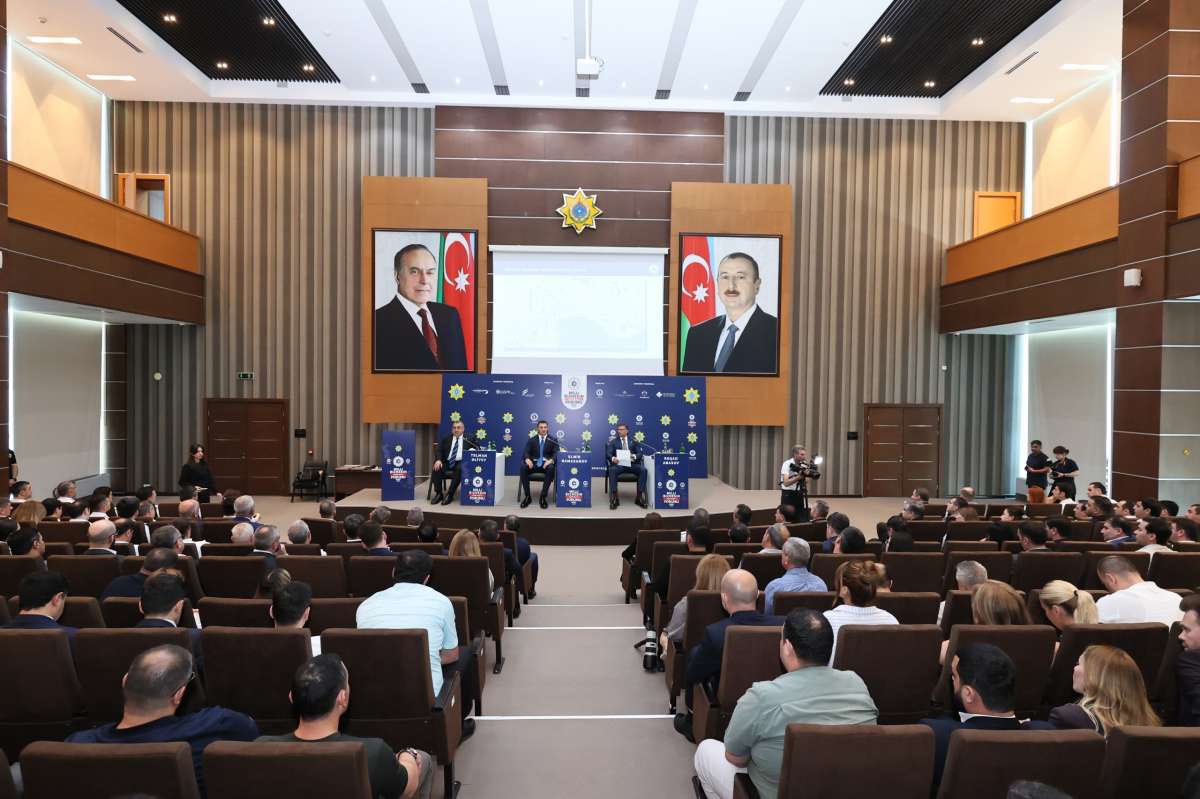 AzGomruk's tweet photo. Bakı Baş Gömrük İdarəsində Milli Biznesin İnkişafı Forumunun xüsusi sessiyası keçirilib

Ətraflı: https://t.co/lSIKKFPgOe https://t.co/8DNMOSZBGI