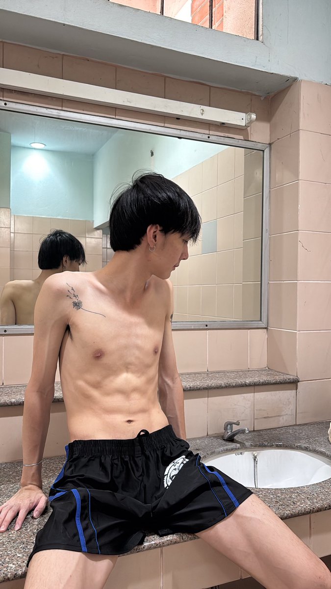 aobaob0005's tweet photo. 💦💦 https://t.co/P92XhoEopG