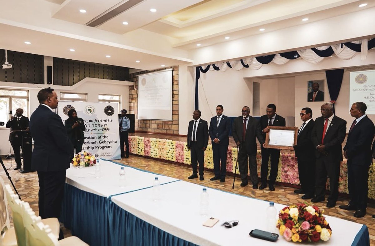 MAWareSO's tweet photo. Glad to witness as the Ethiopian Federal Police (EFP) honors IGAD Executive Secretary @DrWorkneh by establishing, in his name,  a new forensic science scholarship at the Crime Investigation Academy of the Ethiopian Police University (EPU) in Sandafa, Ethiopia.

According to Ethiopian Federal Police the programme has been created to recognise Dr. Workneh Gebeyehu’s exemplary leadership, dedicated service, and significant contributions to the Ethiopian Federal Police (EFP), public service to Ethiopia, and his relentless commitment toregional integration to the IGAD region.

The entire IGAD family is proud of this recognition, and on their behalf, I congratulate His Excellency on this achievement.