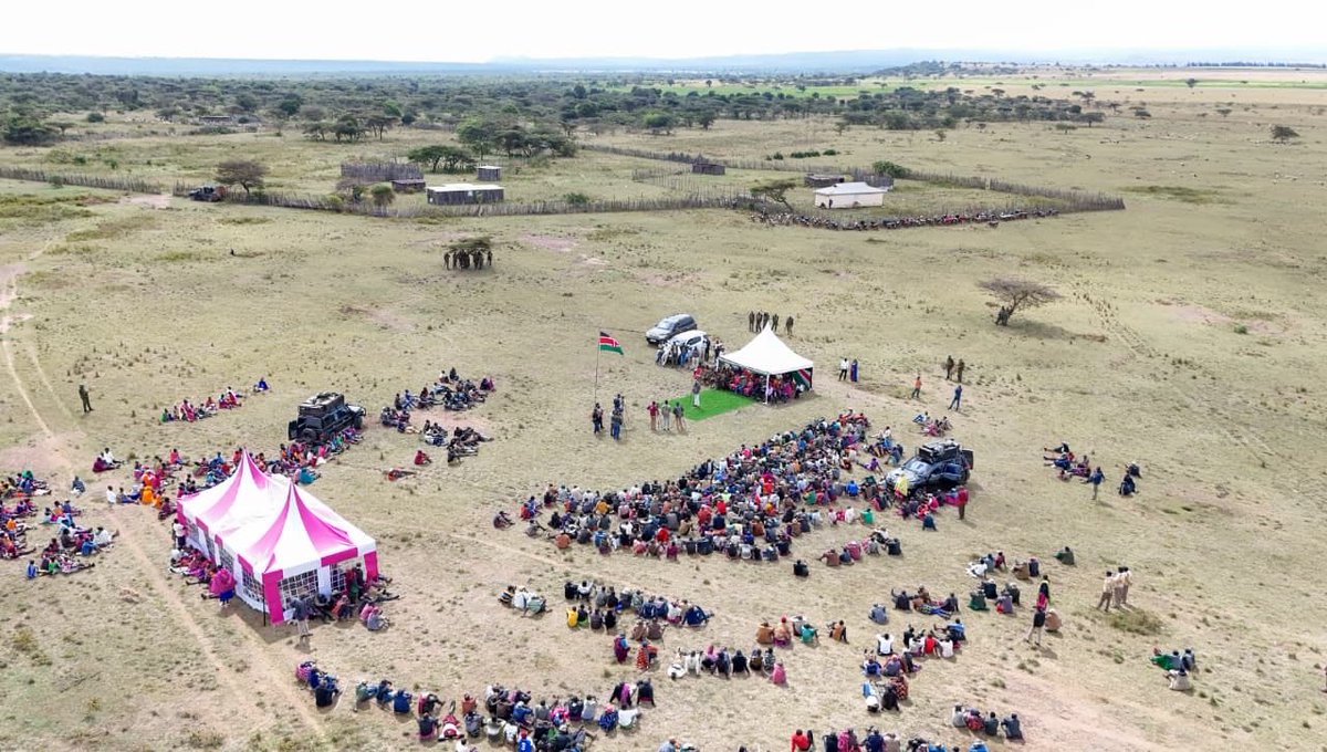 kipmurkomen's tweet photo. Held a consultative meeting with local leaders and security stakeholders at Lolmolok in Suguta, Samburu County, where I announced a raft of measures to weed out the remaining pockets of banditry in the region.

I called upon those who have not surrendered their arms in the county and neighbouring Baringo and Isiolo to do so voluntarily before we go for them.

We will also vet the National Police Reservists in the area and increase their number even as we build roads, security installations and mobile network coverage.

I was accompanied by the Inspector General of Police Douglas Kanja, DIG (APS) Gilbert Masengeli, GSU Commandant Johana Tonui and other senior Government officials.

Joining us were Governor Samburu Jonathan Lelelit, MPs Naisula Lesuuda (Samburu West) and Eli Letipila (Samburu North), former Governor Moses Lenolkulal and MCAs led by James Leleruk ( Suguta ward).