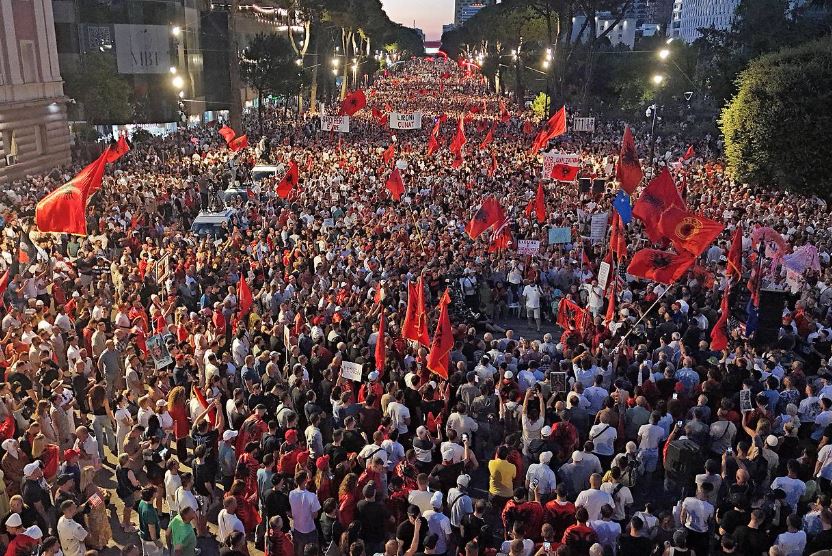 Balkanweb.com tweet media