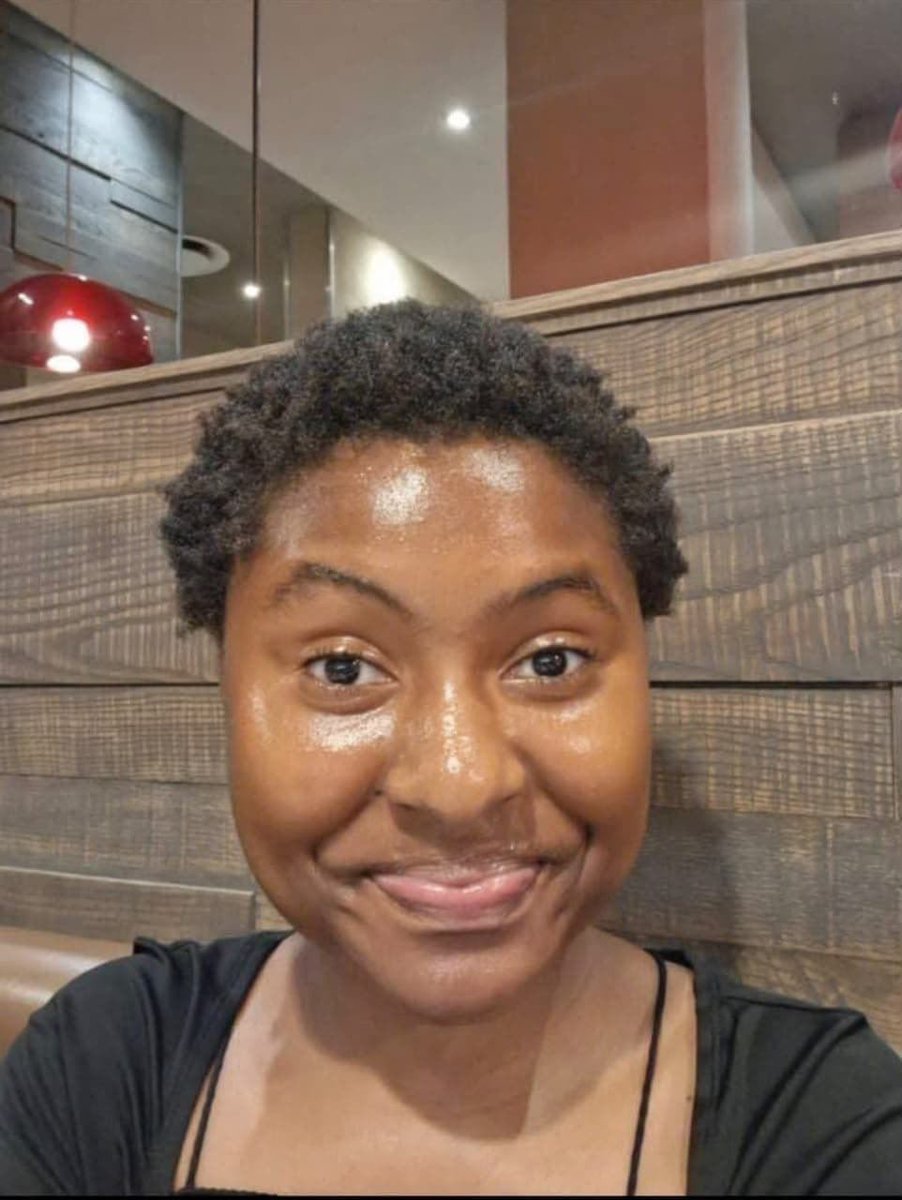 LoenzOmde's tweet photo. Missing  daughter has not been found until now from the 2nd July 2026
she took taxis to durbn from mtata
last time her phone was able to locate around Pinetown 
sicela imithandazo komama bemithandazo
sicele plp who are connected to people who can publish this in big platforms. https://t.co/ENaknnrcjd