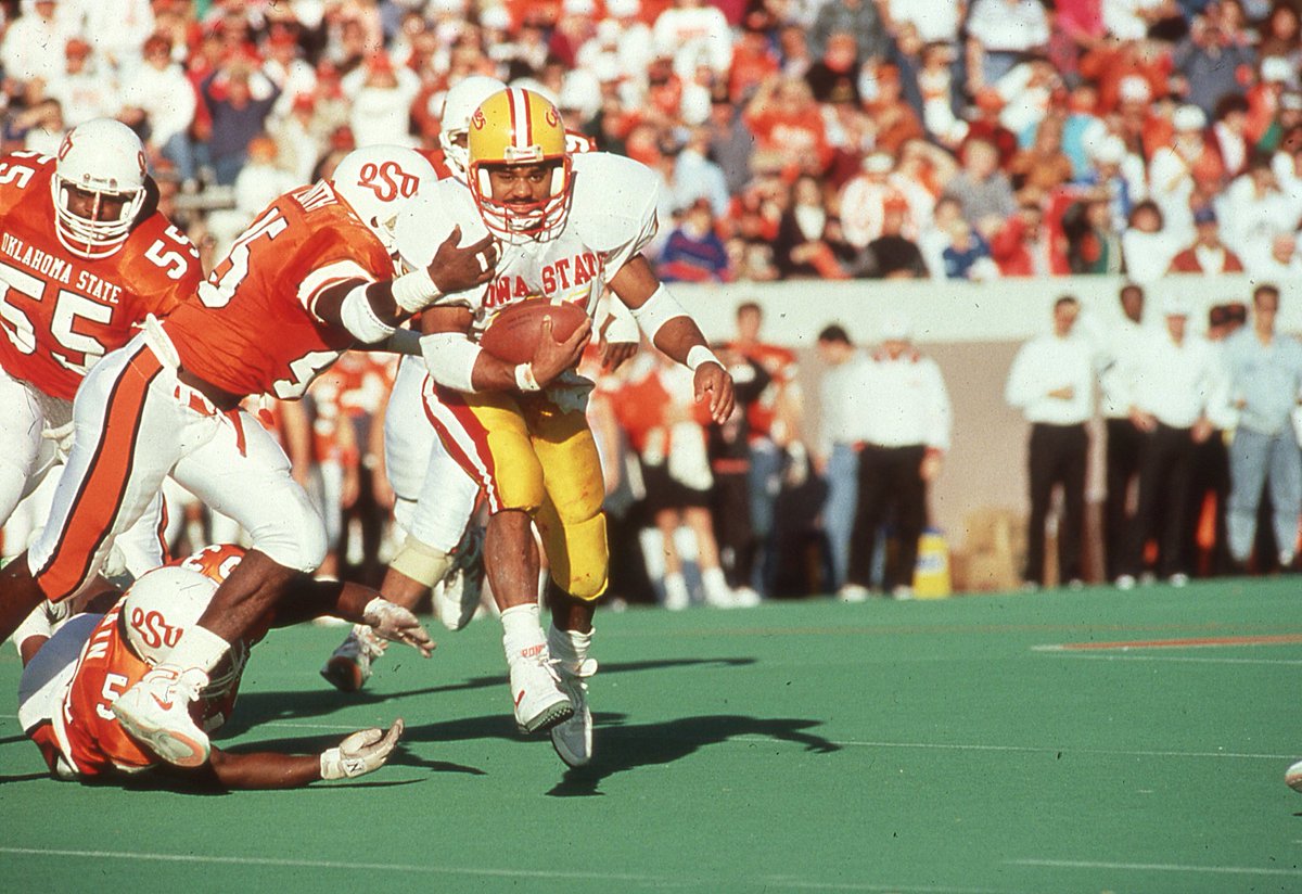 Beener1435's tweet photo. Blaise Bryant's 208-yard rushing performance at Oklahoma State in 1989 led the Cyclones to a 31-21 win over the Cowboys. The victory gave ISU its first winning conference season (4-3) since 1978. 
#TBT #CyclONEnation https://t.co/7wrpNpQ2MQ