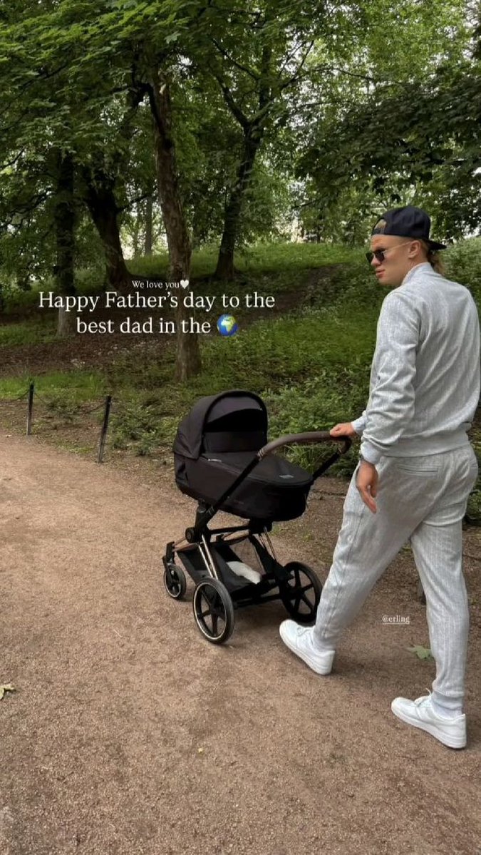 amandaperera's tweet photo. Haaland has the most magnetic aura because:

-He's disciplined
-He takes care of himself
-He treats his body like a temple
-He's goofy
-He laughs at himself
-He doesn't care how he's perceived
-He's kind to animals
-He's family oriented
-He's masculine but not performative https://t.co/A4XvQ1pfQl