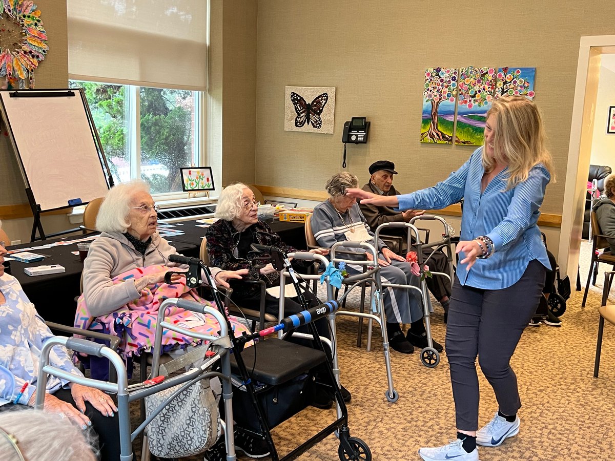 GurwinJewish's tweet photo. Dance Therapy with Lisa Wisel was a crowd favorite with our Enriched Pathway residents at Gurwin Jewish - Fay J. Lindner Residences!
#DanceTherapy #EnrichedPathway #SeniorLiving #AssistedLiving #MusicAndMovement #ResidentEngagement #Gurwin #MemoryCare #Commack https://t.co/0xQWZq9dbp