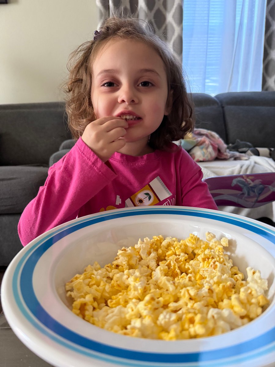 TeamNEGU's tweet photo. πΏ Yum, yum! Someone special is enjoying a big bowl of popcorn in their big brave NEGU bowl! π
It's moments like these that remind us how the smallest things can bring the biggest smiles. Keep smiling and always Never Ever Give Up! ποΈ
#NEGU #NeverEverGiveUp #JoyJars https://t.co/R9HJuRtZ3b