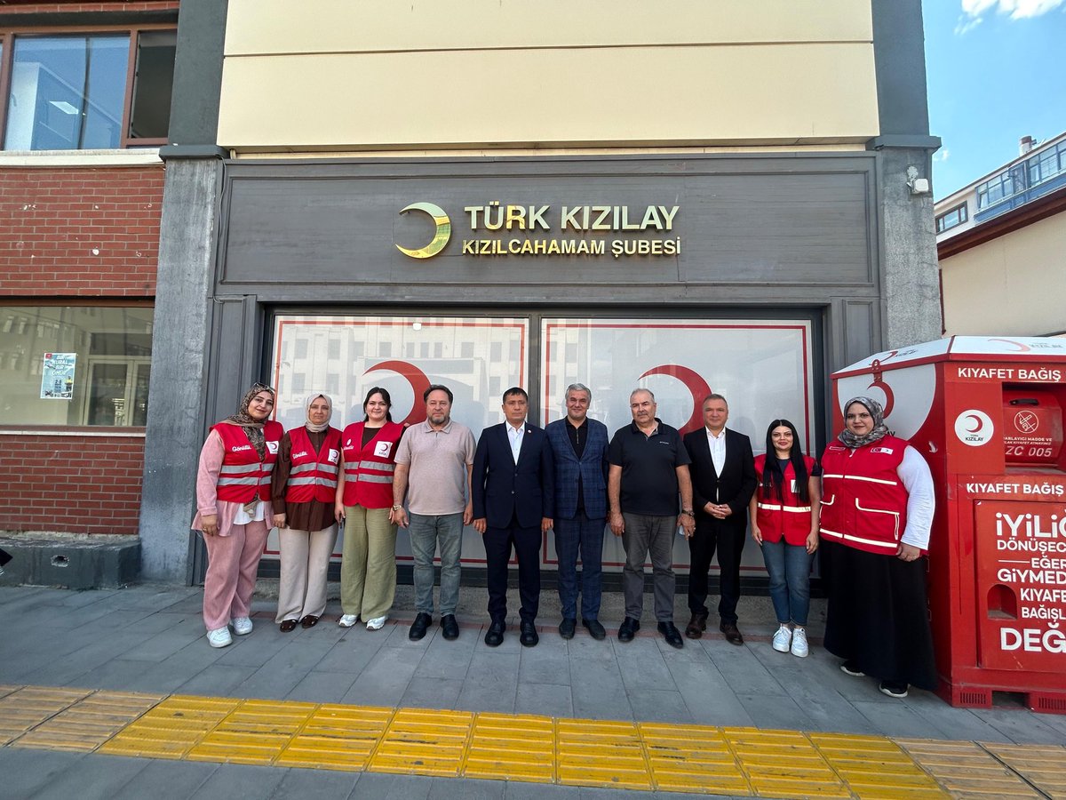 hamzakocaoglu's tweet photo. İlçemizde 3 yıldır başarıyla görev yapan ve Adana Vali Yardımcılığına atanan Kaymakamımız Sn. Nuri Mehmet Beyoğlu, veda ziyaretleri kapsamında şubemizi ziyaret etti. İlçemize hizmetleri ve Kızılay'ımıza destekleri için teşekkür eder, yeni görevinde başarılar dilerim https://t.co/0e72MLyV2L