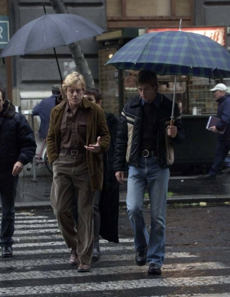 cinevow's tweet photo. Brad Pitt and Robert Redford on the set of Spy Game, 2001 https://t.co/FojfBHHzUZ