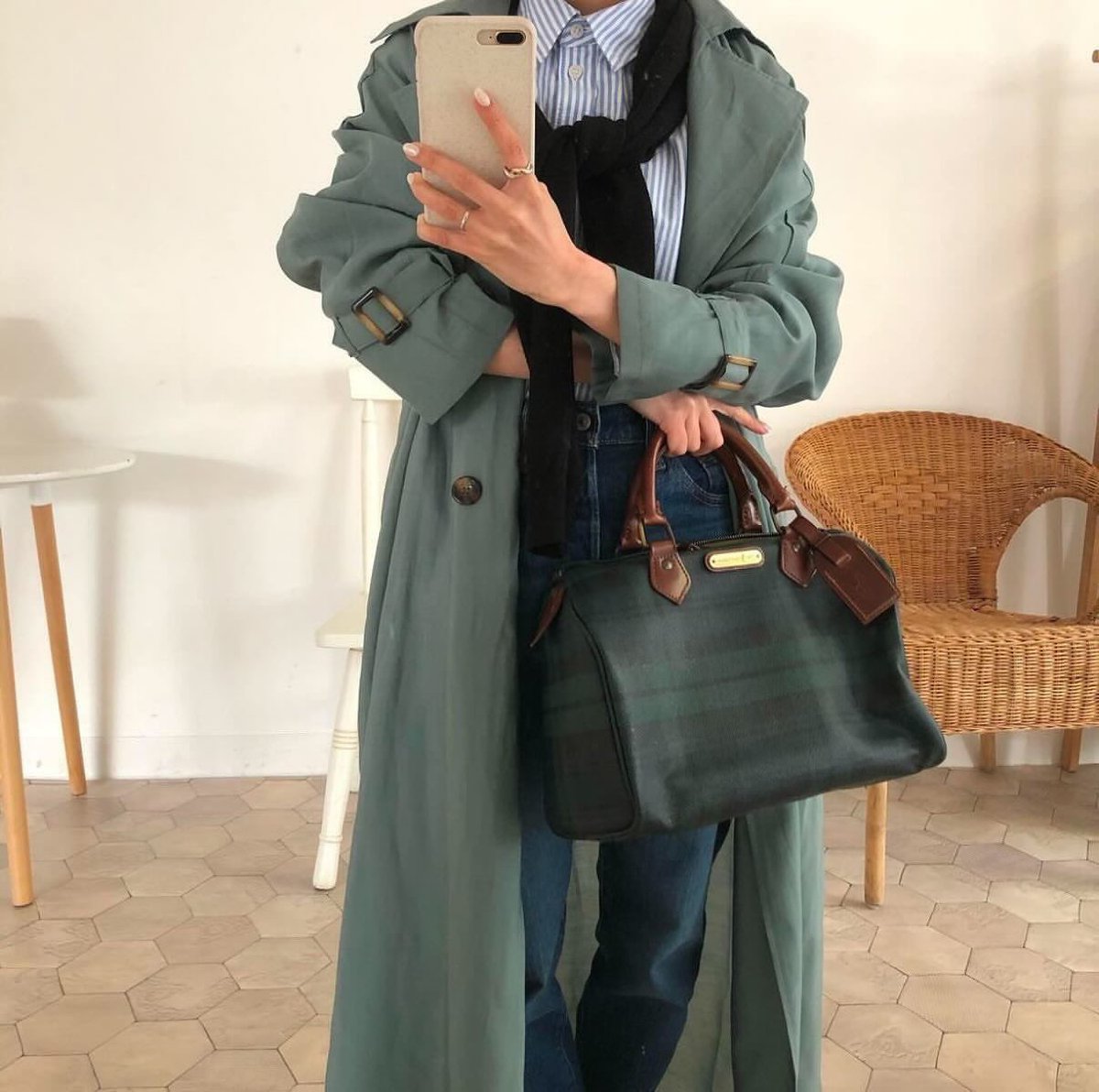 ktmk___55's tweet photo. Levi's 501®︎の着回し。
綺麗めからカジュアルまで馴染むからリーバイスで悩んだら定番の501がおすすめ👖ステッチもポケットも可愛いからミニTと合わせたりしても可愛いよ◎ https://t.co/y0bZCEjMjO