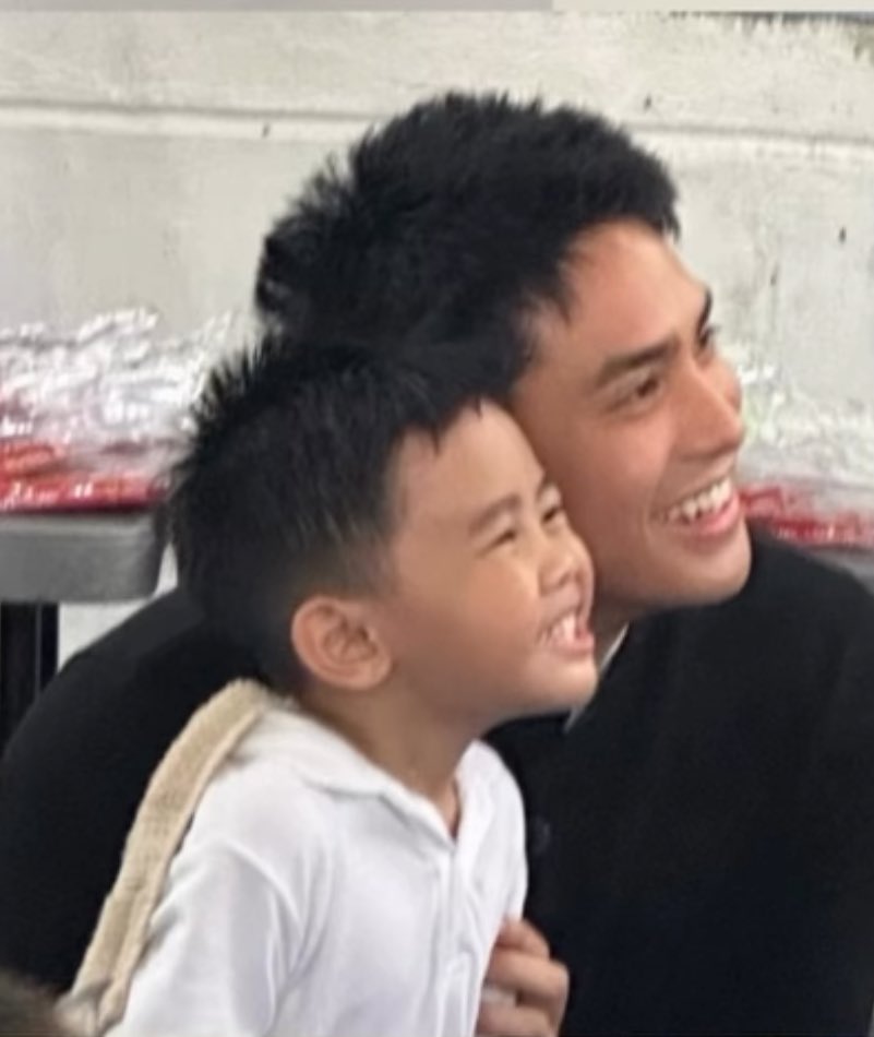 KlowieDB's tweet photo. Ang cute talaga netoooo>_< https://t.co/grPwQJAD4O