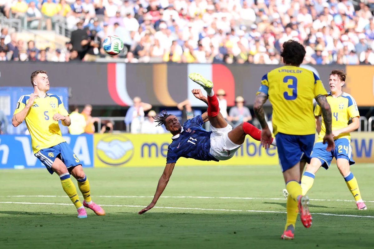 FinalThird_FC's tweet photo. Michael Olise has to be the key man for France vs Morocco today. 5 assists already, France’s main source of line-breaking passes, and constantly finding Mbappé between the lines. He’s doing everything but score, with 1.89 xG and no goals yet. Is today the day he finally finds the net too?
