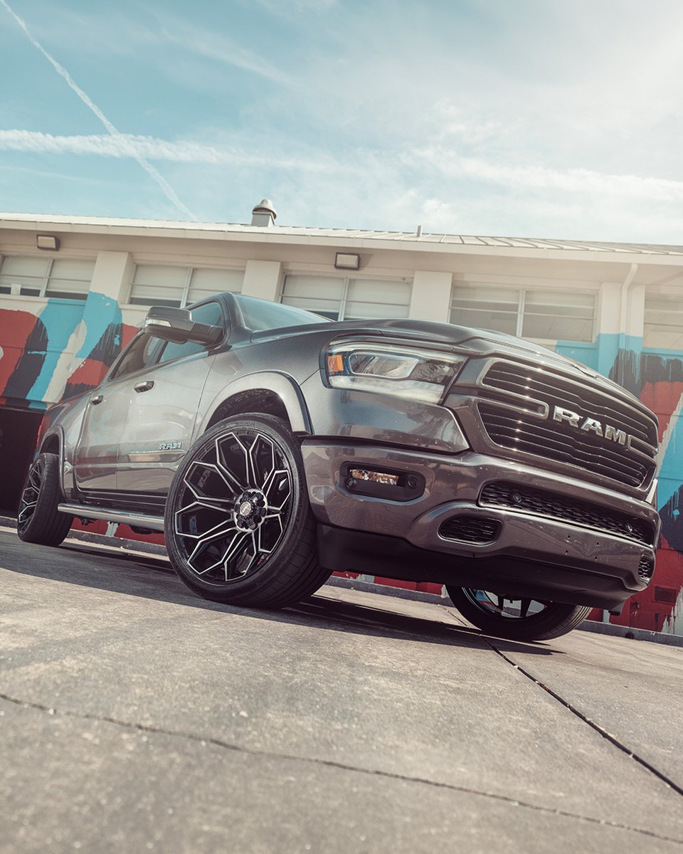 4PlayWheels's tweet photo. Our 24x12 4P83s mounted in 335x30x24 @continental_tire on this Ram ๐ฅ๐ฅ
#4PLAYWheels #RamTrucks #DodgeRam #Ram1500 #RamLimited https://t.co/odQofiNH3x