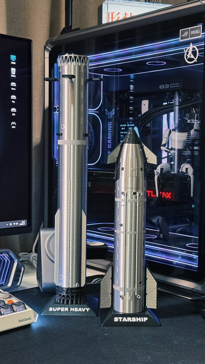 Scott_haloblk's tweet photo. Starship V3 made by 3D print, it’s awesome quality! 
#spacex #starship #starshipv3 #spacexai https://t.co/n8UxsBsQfD