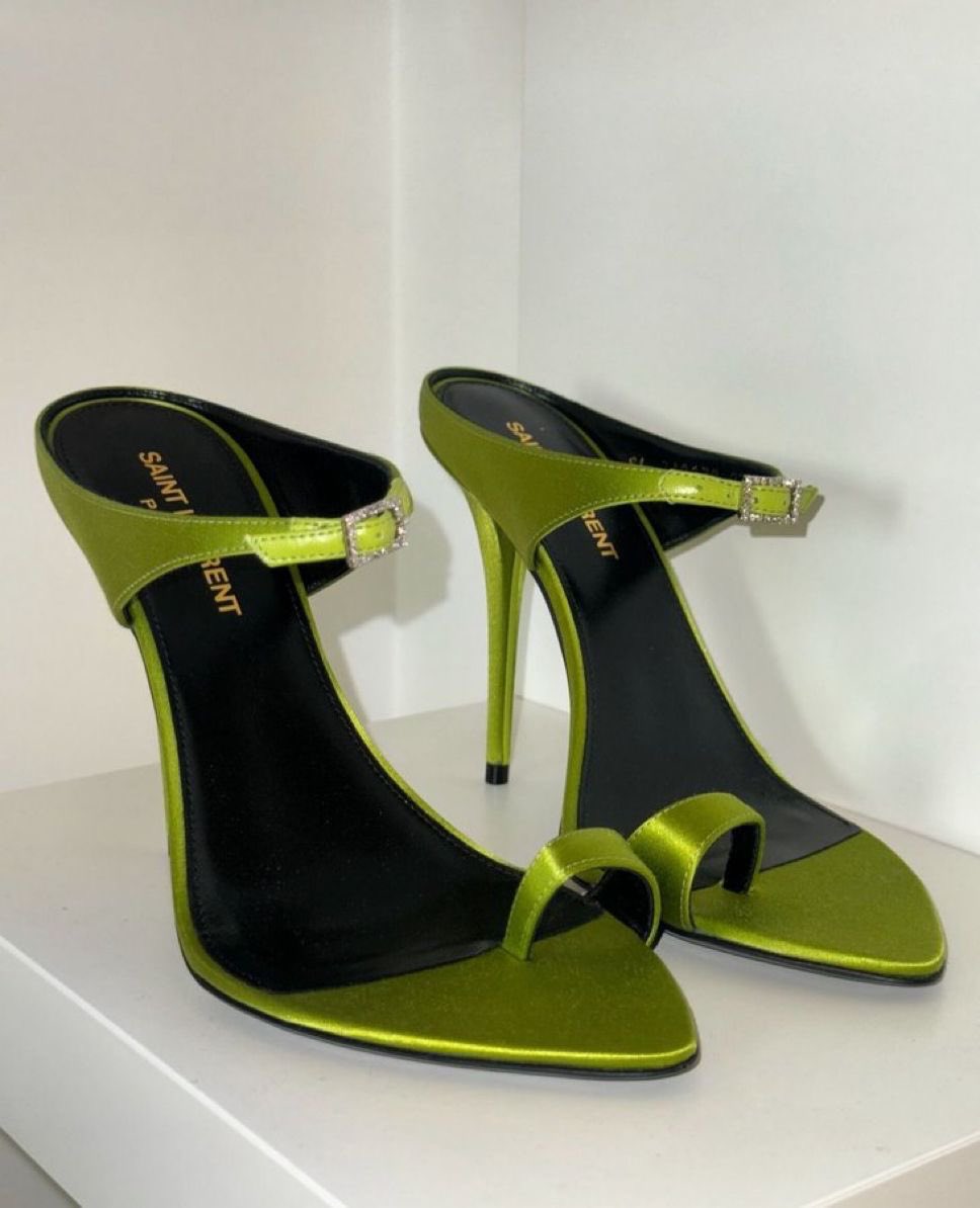 sheyihade's tweet photo. These are some of the hottest shoe colors I have ever seen 😍😍😍 

Are you a heels girlie ? https://t.co/cD6pK7uAHS
