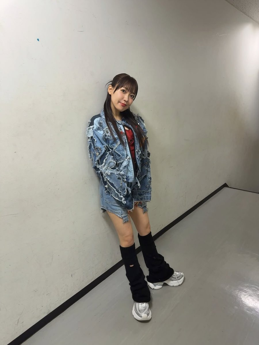 Saito Shuka (斉藤 朱夏) x Adidas Ozvenuz - Silver Metallic