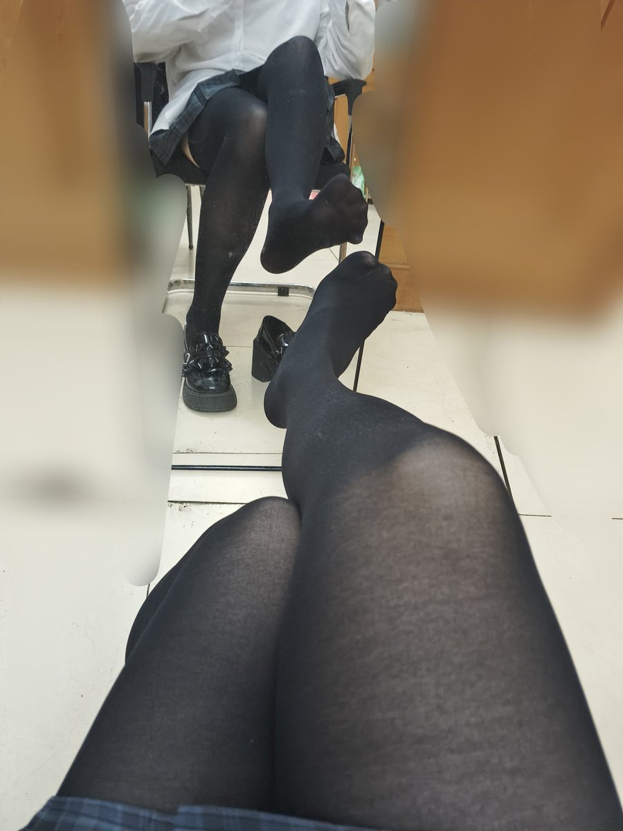 hei2104's tweet photo. 发点清淡的ヘ(_ _ヘ)
#男娘  #伪娘 #黑丝 https://t.co/CH0IH61R8l