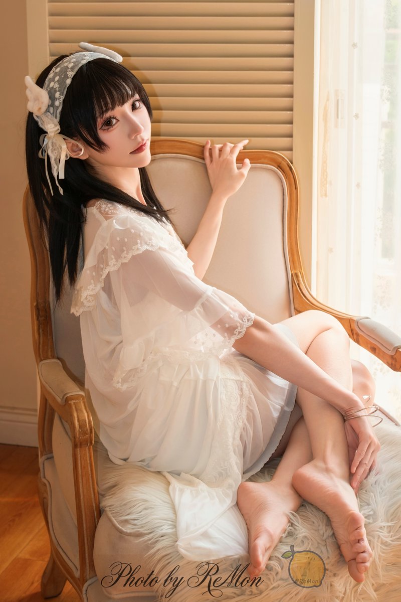ReMonn_Aru's tweet photo. 法式睡裙 https://t.co/Tc6mDDHeno