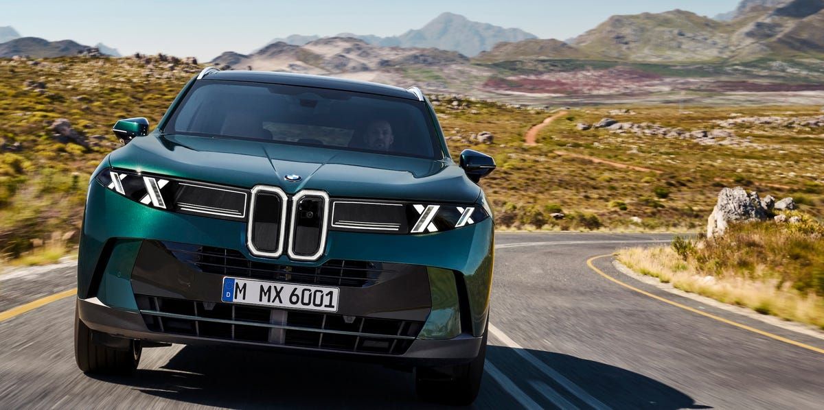 RoadandTrack's tweet photo. The new BMW X5's 'Technology Agnostic' powertrain approach is all about options for success. https://t.co/I5HqcybAKj https://t.co/n6uO00DVLS