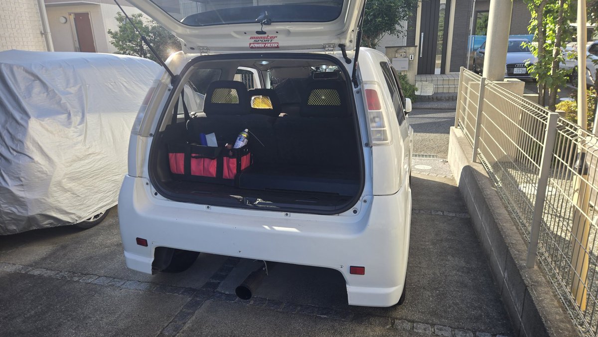 abtak81's tweet photo. この前洗車で開口部綺麗にしてもらってﾆｯﾁｬﾘ https://t.co/0Aucr5qGNi