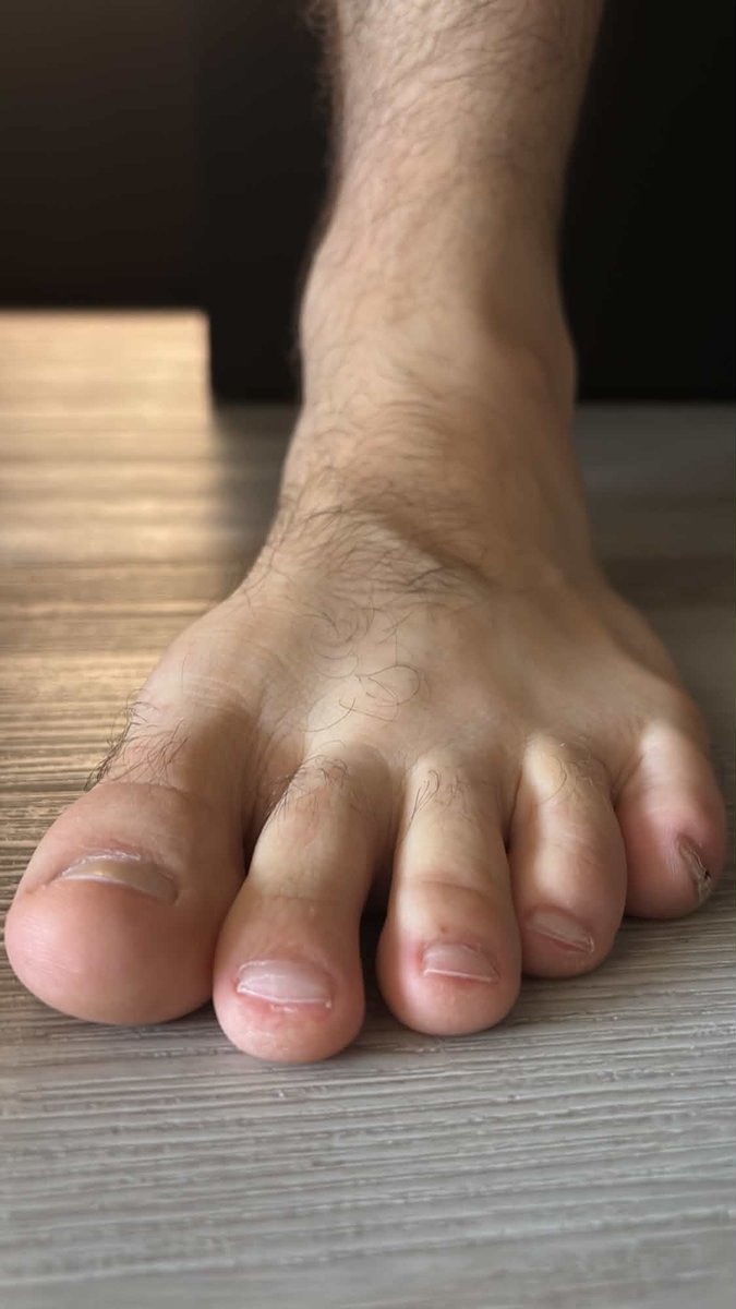 ShrunkSquashed's tweet photo. Alejandro didn't hear your pathetic begging and pleading. All he saw was an ant. 

#giant #giantmale #malegiant #shrunk #shrinking #macro #macrophile https://t.co/BCQbz2CcVB