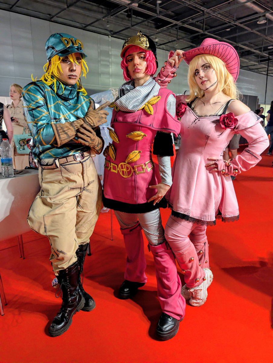 MANGAbcn's tweet photo. Every bizarre adventure begins at @ECG_cosplay 🫦

🙂‍↕️ @bh0_cos  & Kujalice están listos para escribir un nuevo capítulo en la historia del 𝗘𝘅𝘁𝗿𝗲𝗺𝗲 𝗖𝗼𝘀𝗽𝗹𝗮𝘆 𝗚𝗮𝘁𝗵𝗲𝗿𝗶𝗻𝗴. La gran final del torneo internacional de cosplay será este sábado desde Japan Expo!! 𝙏𝙤 𝙗𝙚 𝙘𝙤𝙣𝙩𝙞𝙣𝙪𝙚𝙙... ➜

🙂‍↕️L'equip està preparat per escriure un nou capítol en la història de l'𝗘𝘅𝘁𝗿𝗲𝗺𝗲 𝗖𝗼𝘀𝗽𝗹𝗮𝘆 𝗚𝗮𝘁𝗵𝗲𝗿𝗶𝗻𝗴. La gran final del torneig internacional de cosplay serà aquest dissabte des de Japan Expo! 𝙏𝙤 𝙗𝙚 𝙘𝙤𝙣𝙩𝙞𝙣𝙪𝙚𝙙... ➜