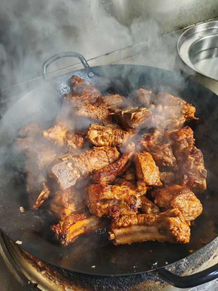 shirley22405's tweet photo. 这排骨🍖🍖🍖
就问你香不香😎 https://t.co/aIk5nMBkTJ