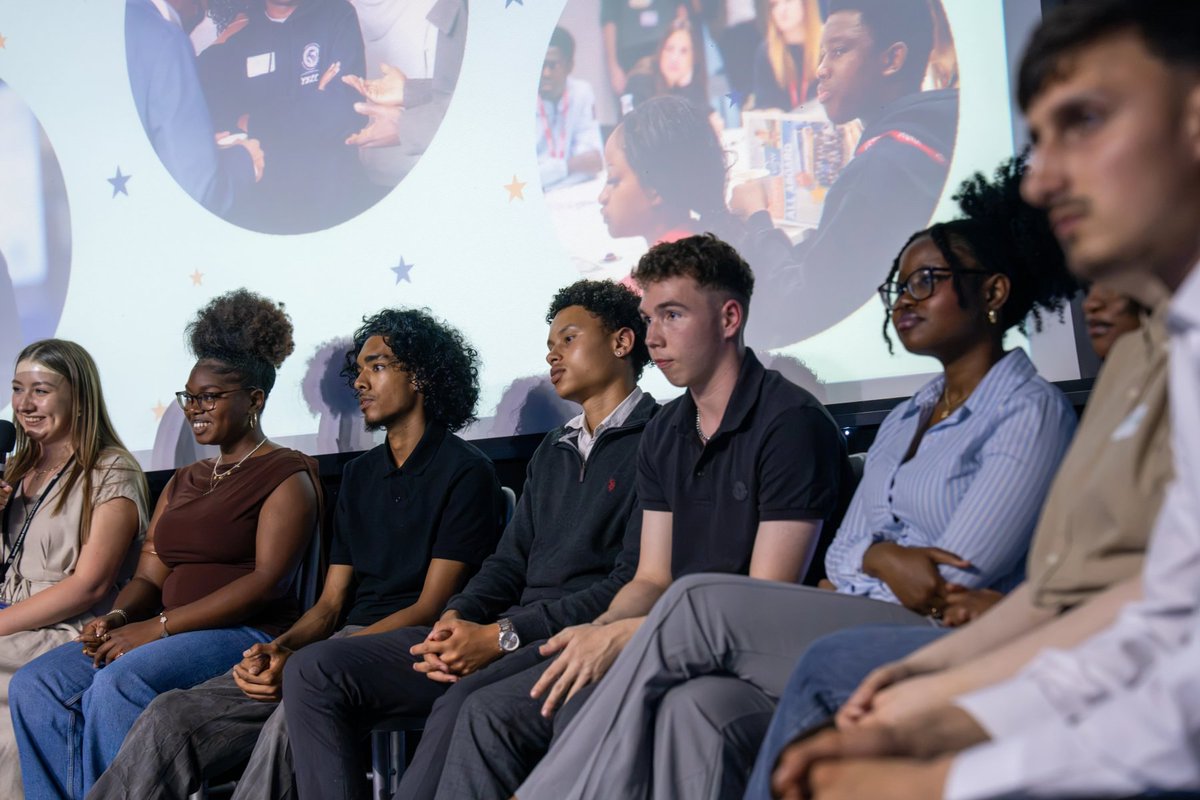 ISCRE_Official's tweet photo. The spotlight was on our young people during our Beyond Boundaries Q&amp;A panel. 🎤✨

Each participant shared their thoughts as they answered unique questions from our host and project lead Aleksandra, as well as questions from the audience. 🙌

@sizewellc https://t.co/kAlPjk4LAm