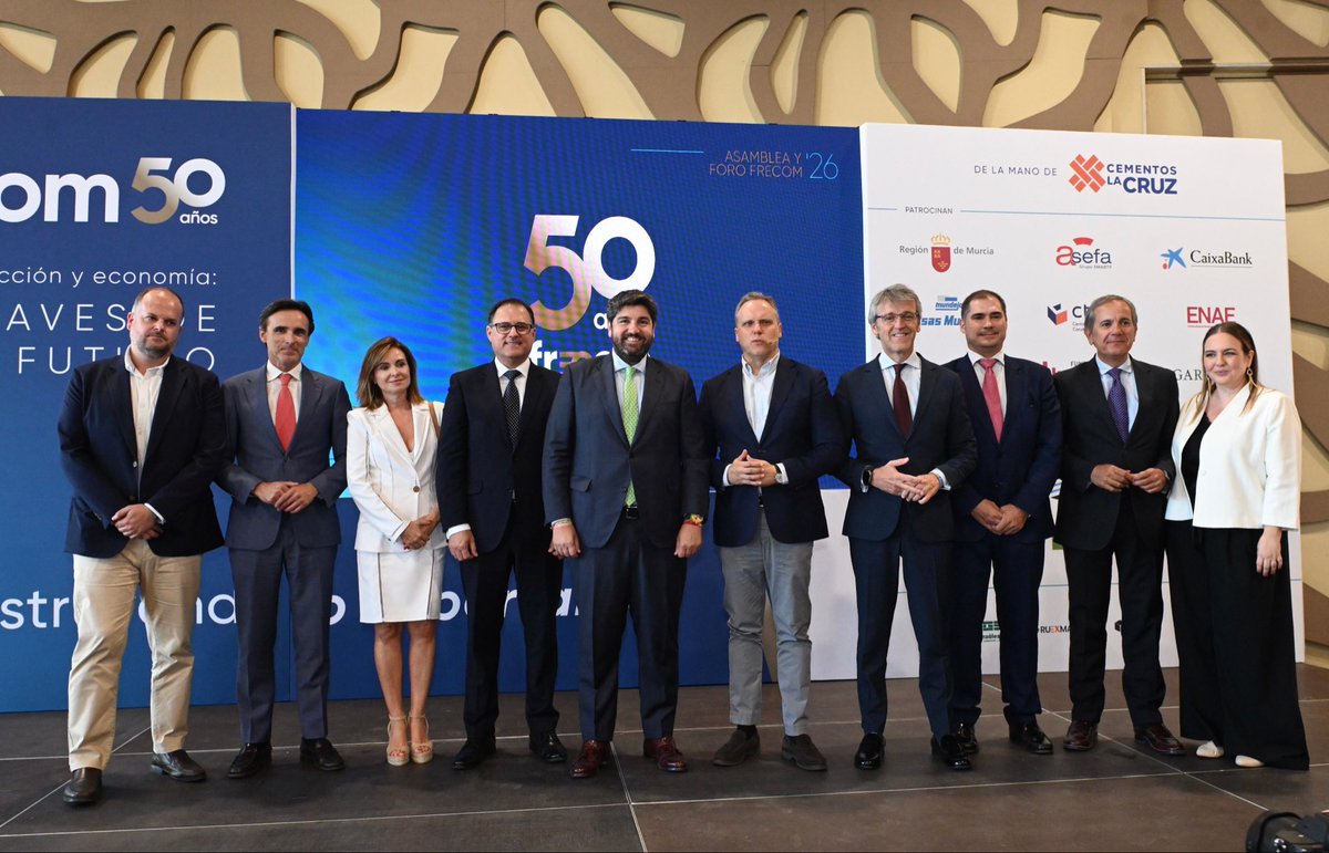 LopezMirasF's tweet photo. Los 50 años de @FRECOMMURCIA en la #RegióndeMurcia son sinónimo de progreso social y económico. 

Seguimos recorriendo juntos ese camino, porque para el Gobierno @regiondemurcia es prioritario dar una respuesta real para acceder a una vivienda. 

Enhorabuena por el aniversario. https://t.co/WWyJ6jok0E