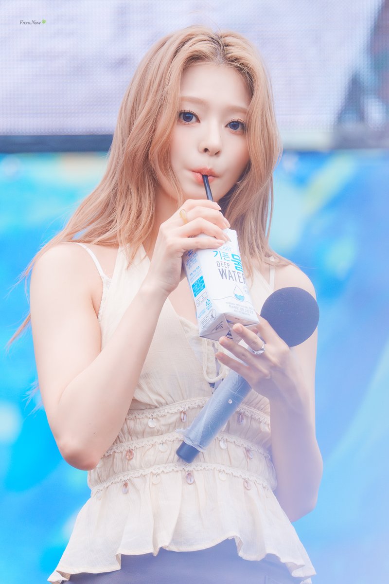 Fromis_Now's tweet photo. 260704 프로미스나인 나경     

🩵

#fromis_9 #이나경 https://t.co/7Mkv5049PD