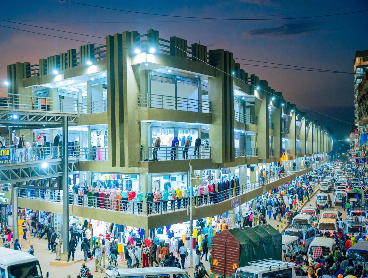 sharinwillz's tweet photo. Uganda 🇺🇬 continues to grow as a modern business and lifestyle hub. The development of new commercial spaces reflects Uganda's commitment to investment and job creation 🤗
#ExploreUganda #UgMoving4wd https://t.co/i6wIvrKGq9