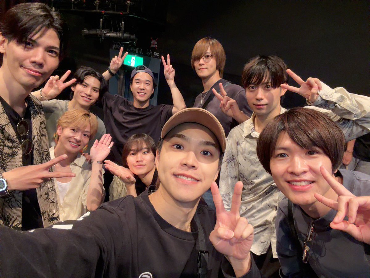 Futaba_kaname's tweet photo. 本日もありがとうございました！！

なんと上島先生がゲストに！
お久しぶりにお会いすることができて、本当に嬉しかったです！

そして、馴染み深い仲間たちも観に来てくれました✨

ホッとする面々で落ち着くよね🍵笑

#パニオン9 https://t.co/JQx7DLzc3a