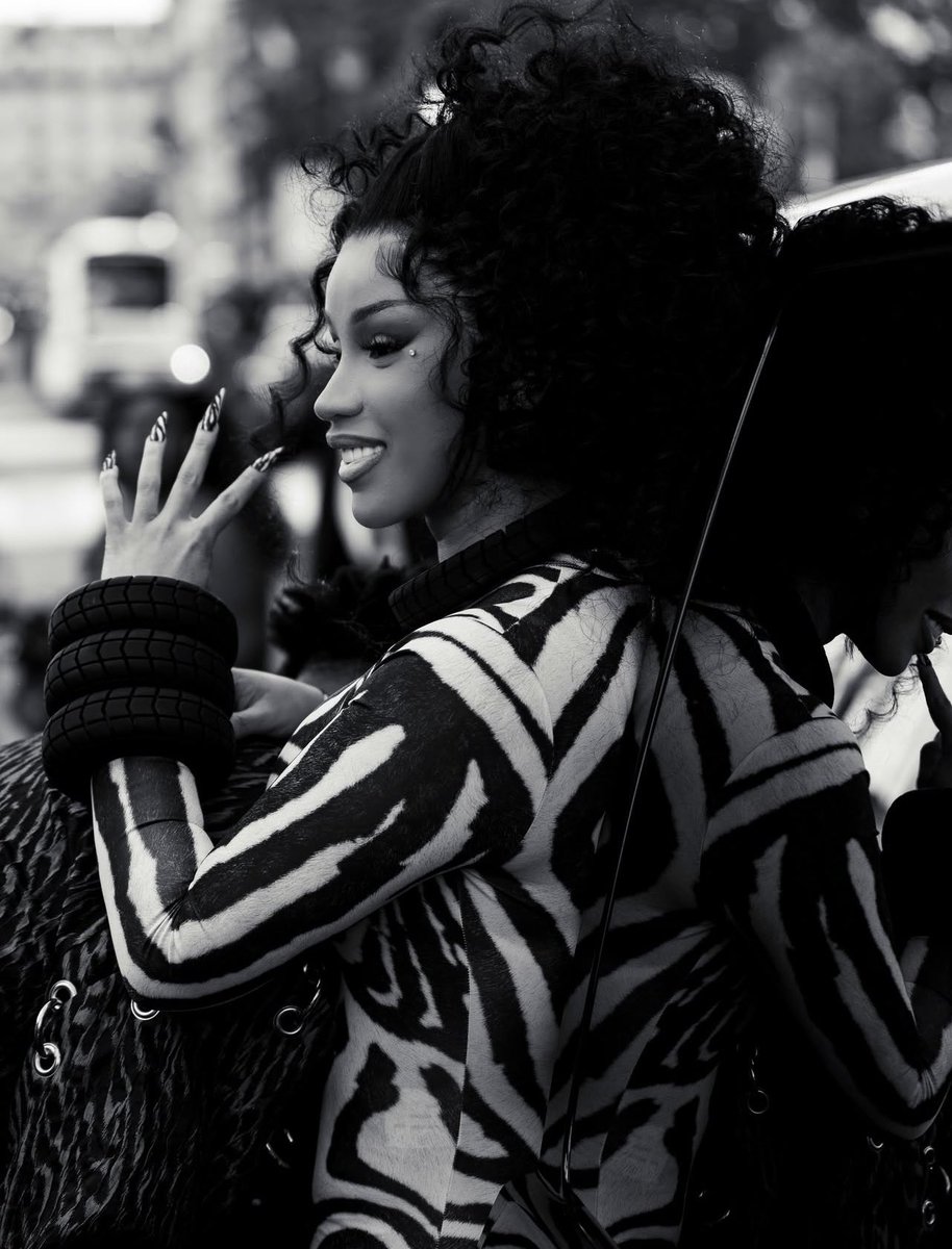 RIHBARDI's tweet photo. Pretty asf !! https://t.co/3muXlY5p4a