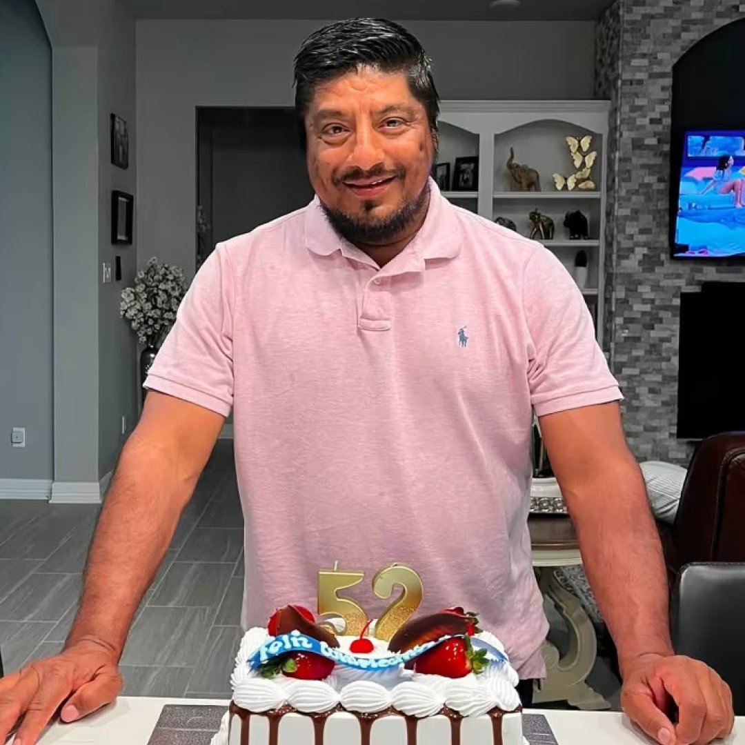 TheDemocrats's tweet photo. Lorenzo Salgado Araujo was a husband and father who spent the past 35 years working in Houston.

On Tuesday, an ICE agent in an unmarked vehicle shot and killed him while he was on his way to work.

His family deserves justice, accountability, and an independent investigation. https://t.co/docz6PkhFz