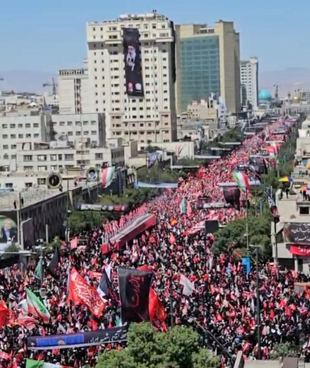 fatemeh_87_87's tweet photo. ما هستیم  تا رسیدن ایران به قله عزت و اقتدار و عهدمان پابرجاست. 

#باید_برخاست 
#منادی_بعثت https://t.co/CUAeW6Wwjf