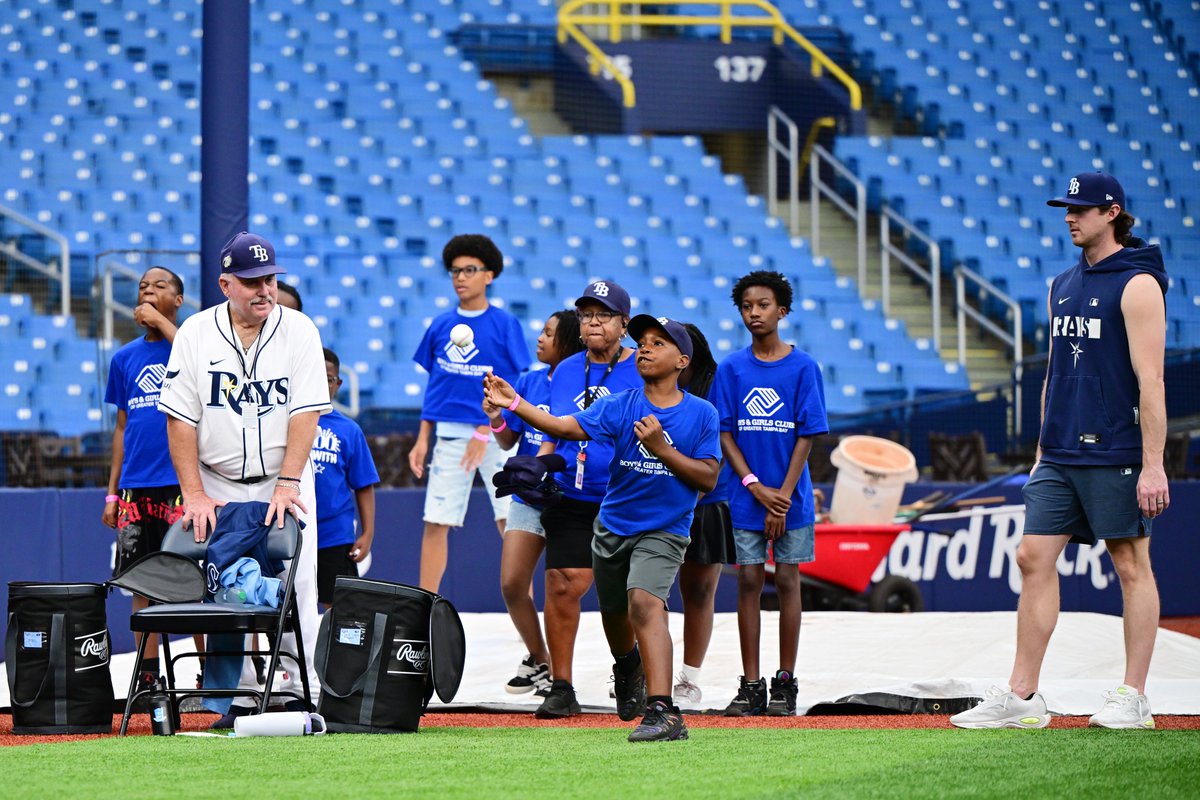 RaysBaseball's tweet photo. Put on a clinic!

This week, we hosted 60 children from the Boys &amp; Girls Clubs of Tampa Bay - Tarpon Springs Club for a fun day of baseball fundamentals at @tropicanafield. https://t.co/aVUCCHEElV