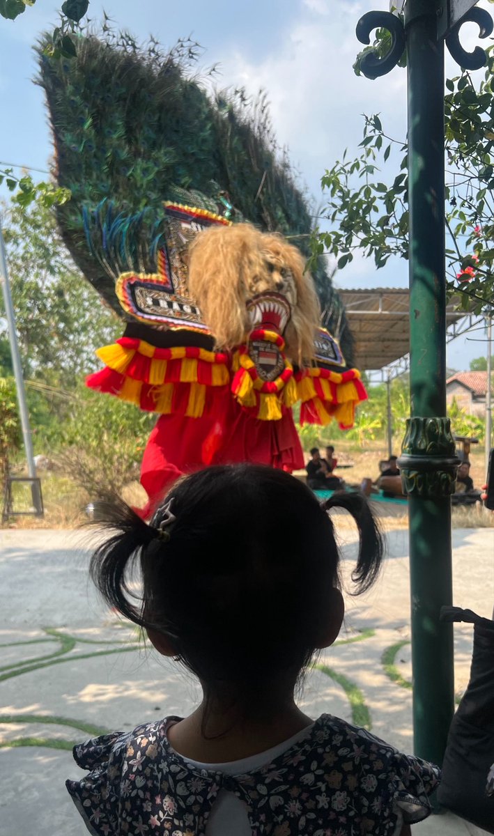 prams1616's tweet photo. Bayi reog lagi liatin reog 🫨 https://t.co/iv84lzmHTM