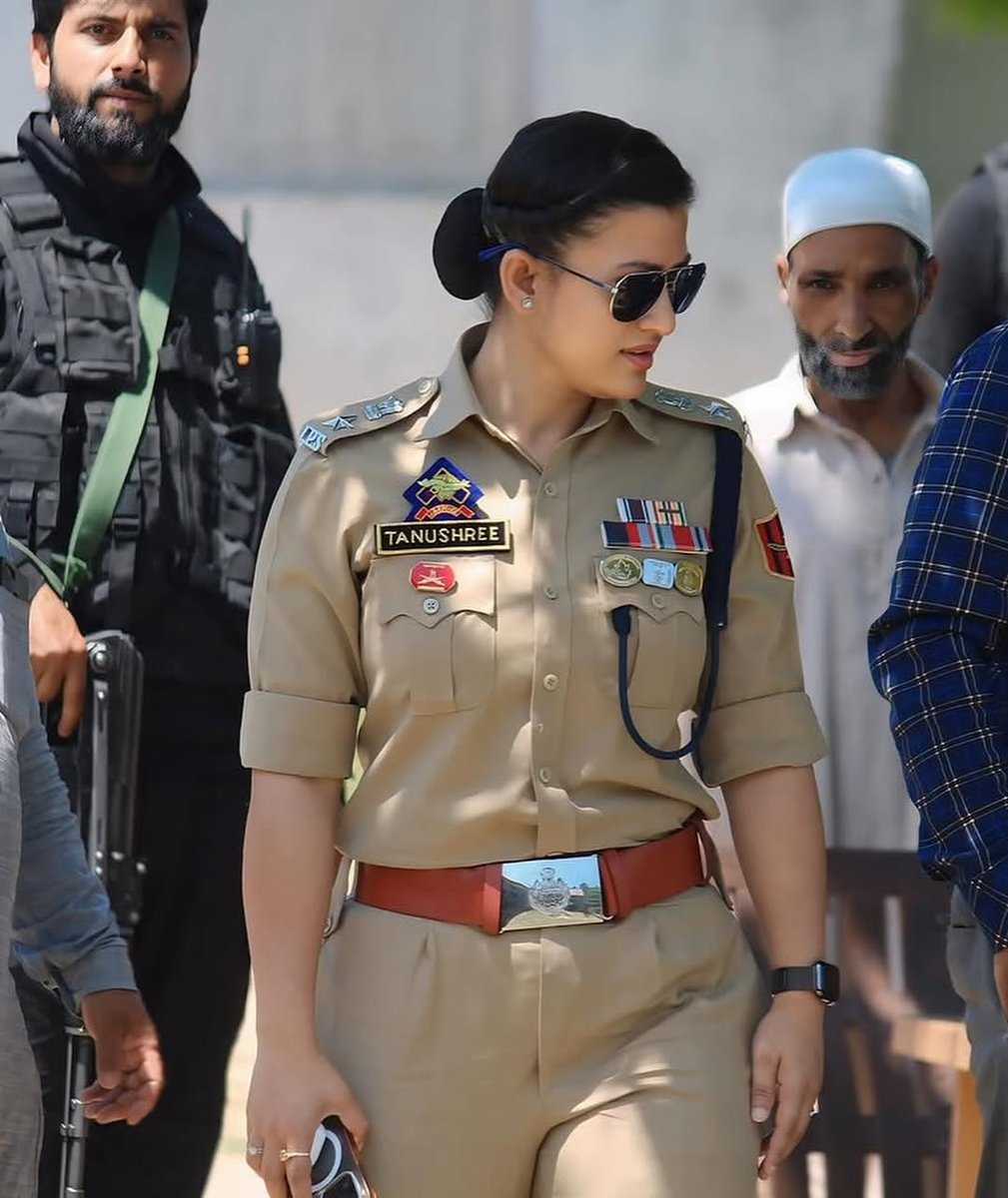 umerasdhwani's tweet photo. The transfer of you both Ms. @IPS_Tanushree ma'am & Mr. @listenshahid sir signifies the culmination of an exceptional chapter in the #administrative journey of #JammuAndKashmir. Your stewardship was distinguished by unwavering integrity, exemplary professionalism, visionary leadership & an uncompromising commitment to public welfare. Beyond the responsibilities of your respective offices, you inspired confidence through principled governance, humility & an enduring sense of duty. Your contributions have left an indelible imprint on the institutions you served and on the lives of countless people. As you both move forward to embrace new responsibilities, I @umerasdhwani convey my deepest appreciation for your invaluable service & extend my heartfelt wishes for continued success, greater accomplishments & distinction in every future endeavour. Your legacy will continue to be remembered with profound respect, admiration & gratitude.