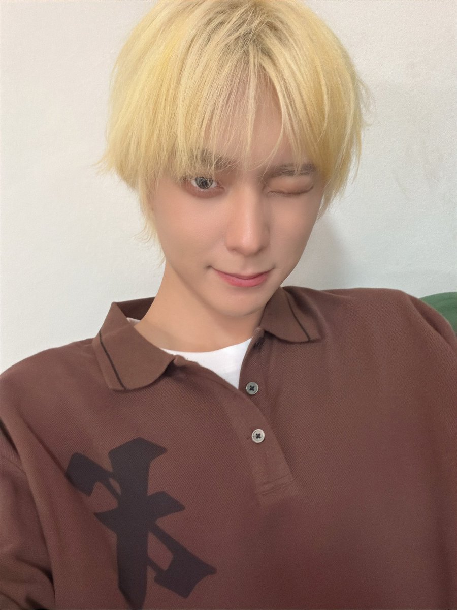 OmegaX_members's tweet photo. [#OX]

오늘도 너무 고마워 내일도 재밌게 보내보자 !! 💙🌙

#OMEGA_X #오메가엑스
#제현 #JEHYUN https://t.co/FTHYDMCV3u