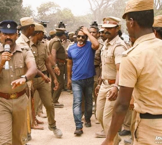 jhon_kaali67207's tweet photo. #ThrowBackPicture 💝
#ChiyaanVikram https://t.co/eR63PZjjIM