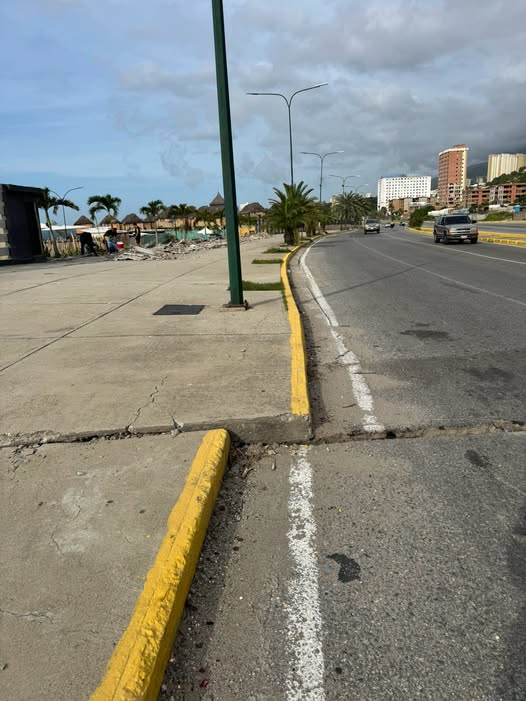 YosseCcs's tweet photo. 57 centímetros.

Desplazamiento suficiente para una tragedia.

Es simplemente, para la geología, una corteza terrestre que decide cuándo y dónde moverse, aunque para nosotros a escala humana; signifique devastación, luto y mortandad. https://t.co/yUf8GZhcIp