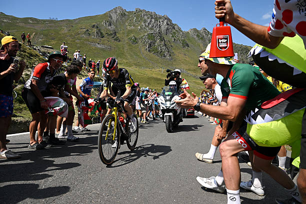 Oscarmg24's tweet photo. Los dos Tours de Francia que Vingegaard le ganó con honores a Pogacar son una de las mayores gestas de este deporte. https://t.co/1kwfEDNONg