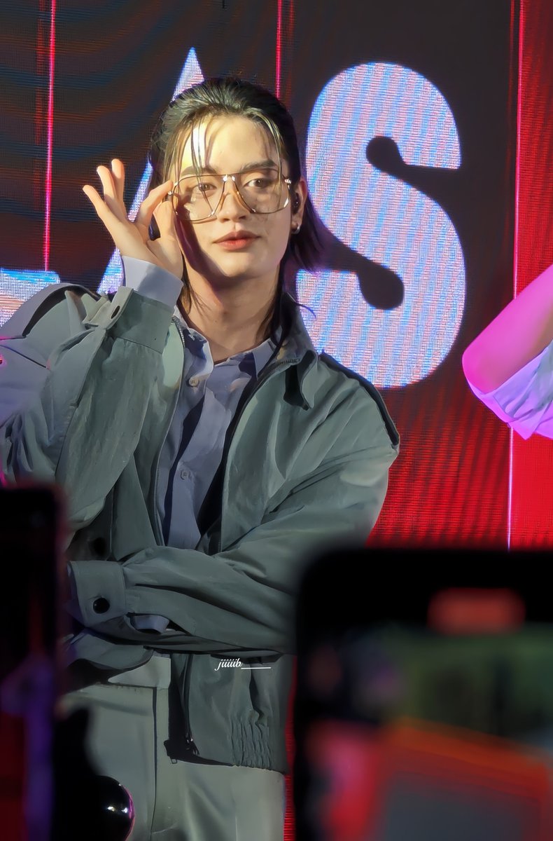 jiiiiib_____'s tweet photo. พี่วิชญ์ (แว่น) มานี่สิคะ!

#KalmClinicGrandOpening 
#KalmSoproudofyou
#KalmClinicxATLAS

𓄹 ꒰ #NiceAtlas ꒱ ☺︎˚⋆ https://t.co/xYKlRsw58N